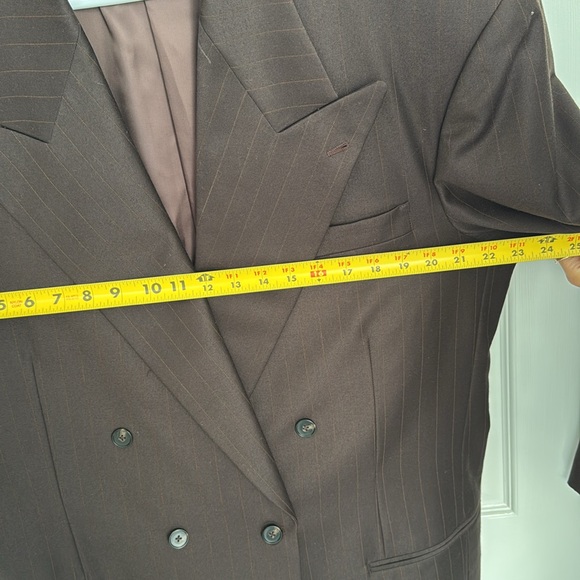 Ermenegildo Zegna brown pinstriped double breasted suit jacket amazing condition - Picture 13 of 13